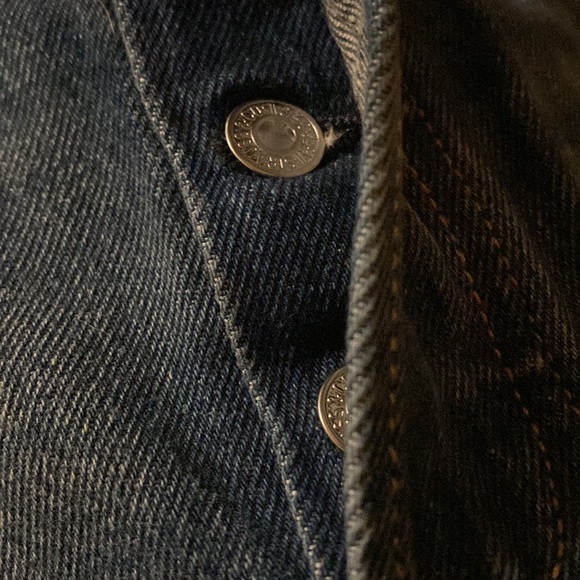 Levi’s “Shortie” Shorts with Button Fly - Picture 3 of 4